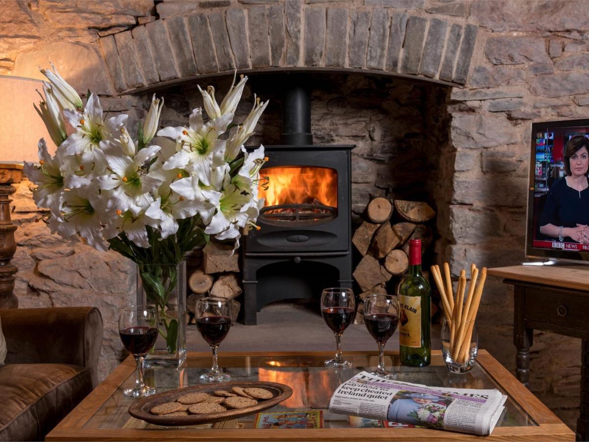 4 Bed In Hay-On-Wye Town Bn116ヴィラ エクステリア 写真