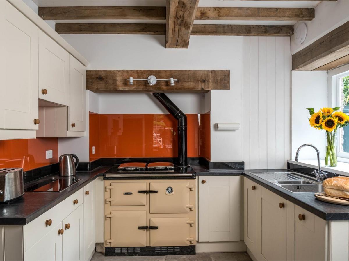 4 Bed In Hay-On-Wye Town Bn116ヴィラ エクステリア 写真