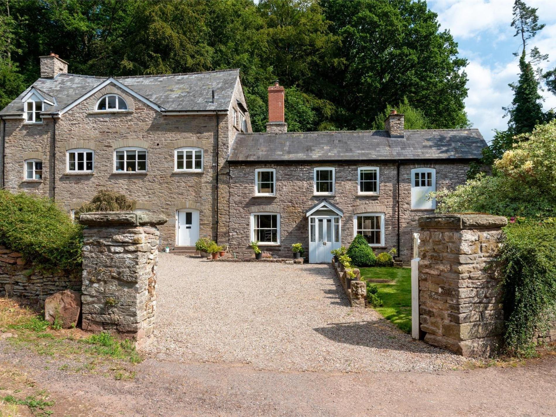 4 Bed In Hay-On-Wye Town Bn116ヴィラ エクステリア 写真